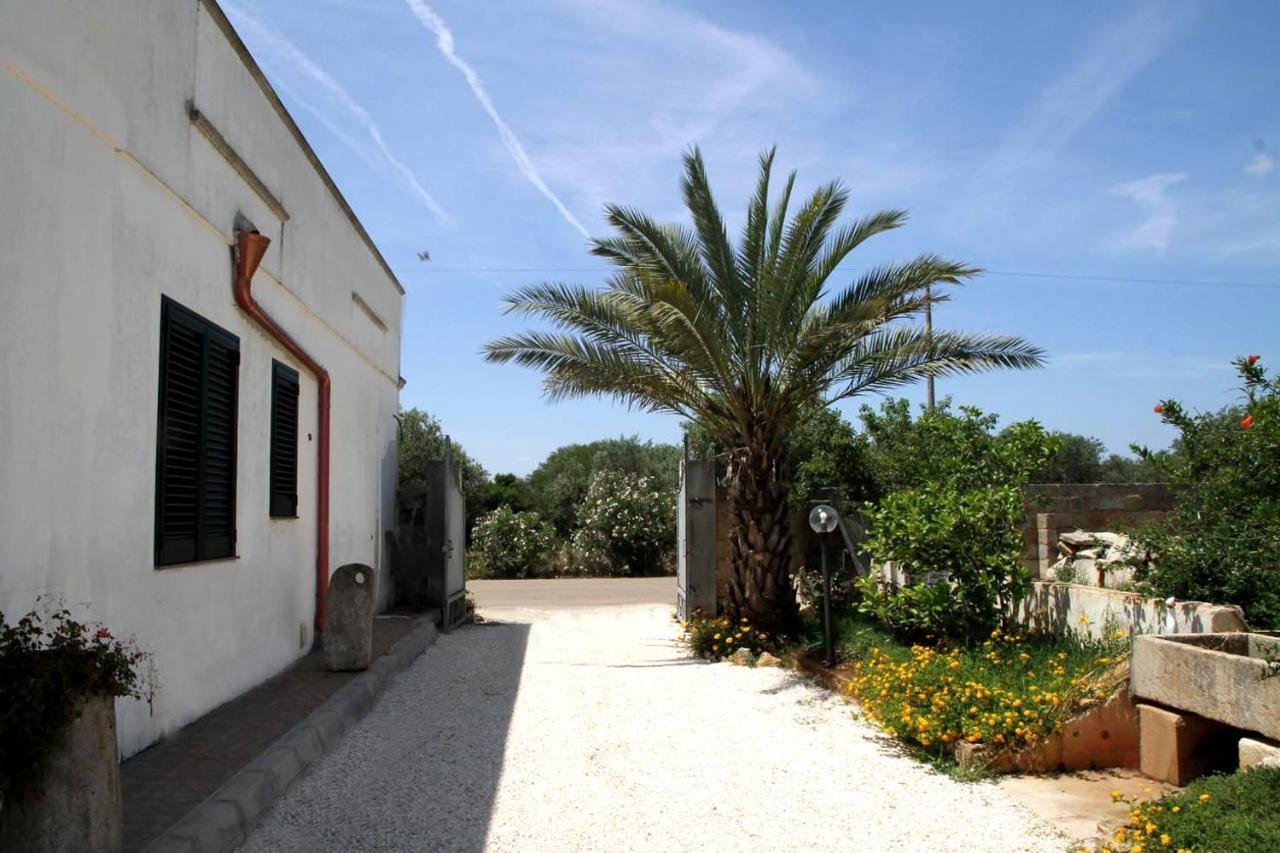 Bed and Breakfast Le Due Capanne à Castiglione d'Otranto Extérieur photo