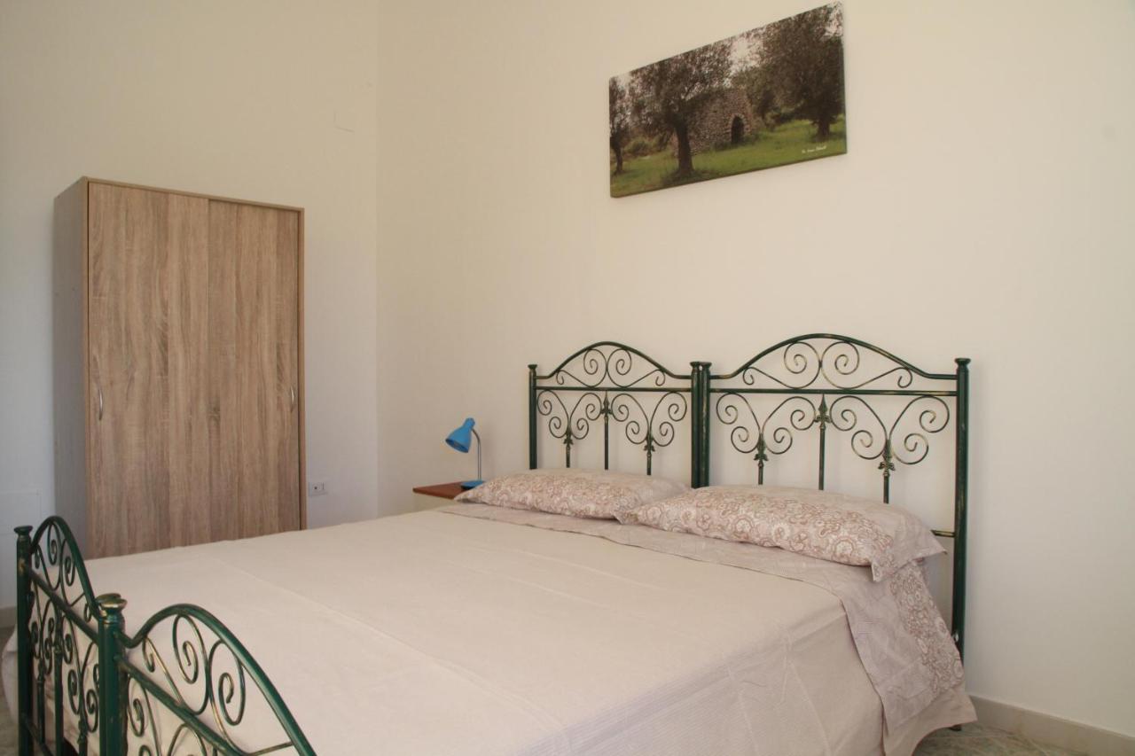 Bed and Breakfast Le Due Capanne à Castiglione d'Otranto Extérieur photo